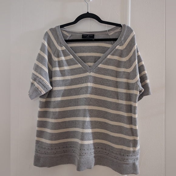 Lane Bryant Gray and Cream Striped V-Neck Top - Picture 4 of 6